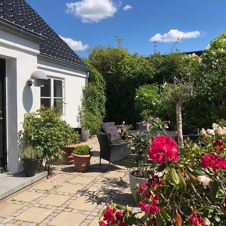 Helts B&B - Helts Guesthouse Herning Esterno foto